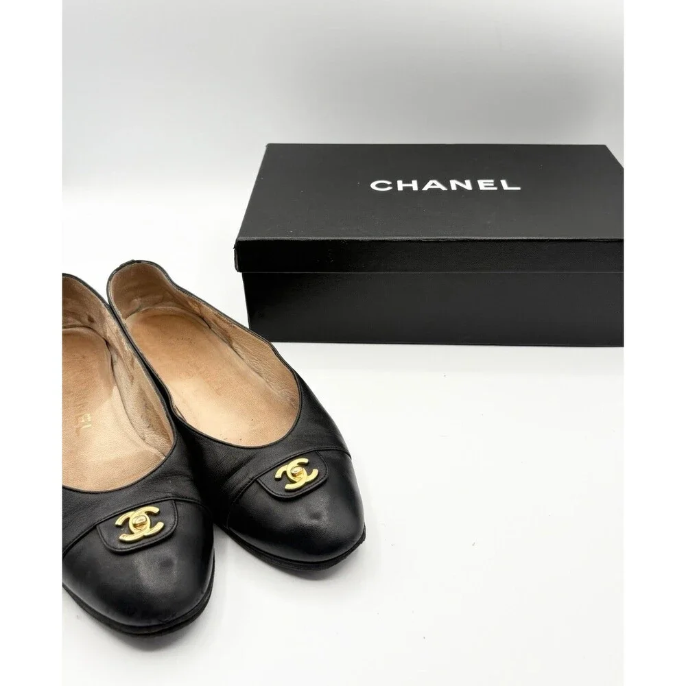 Chanel Black Leather Ballet Flats Gold CC Turnlock Size EU 37